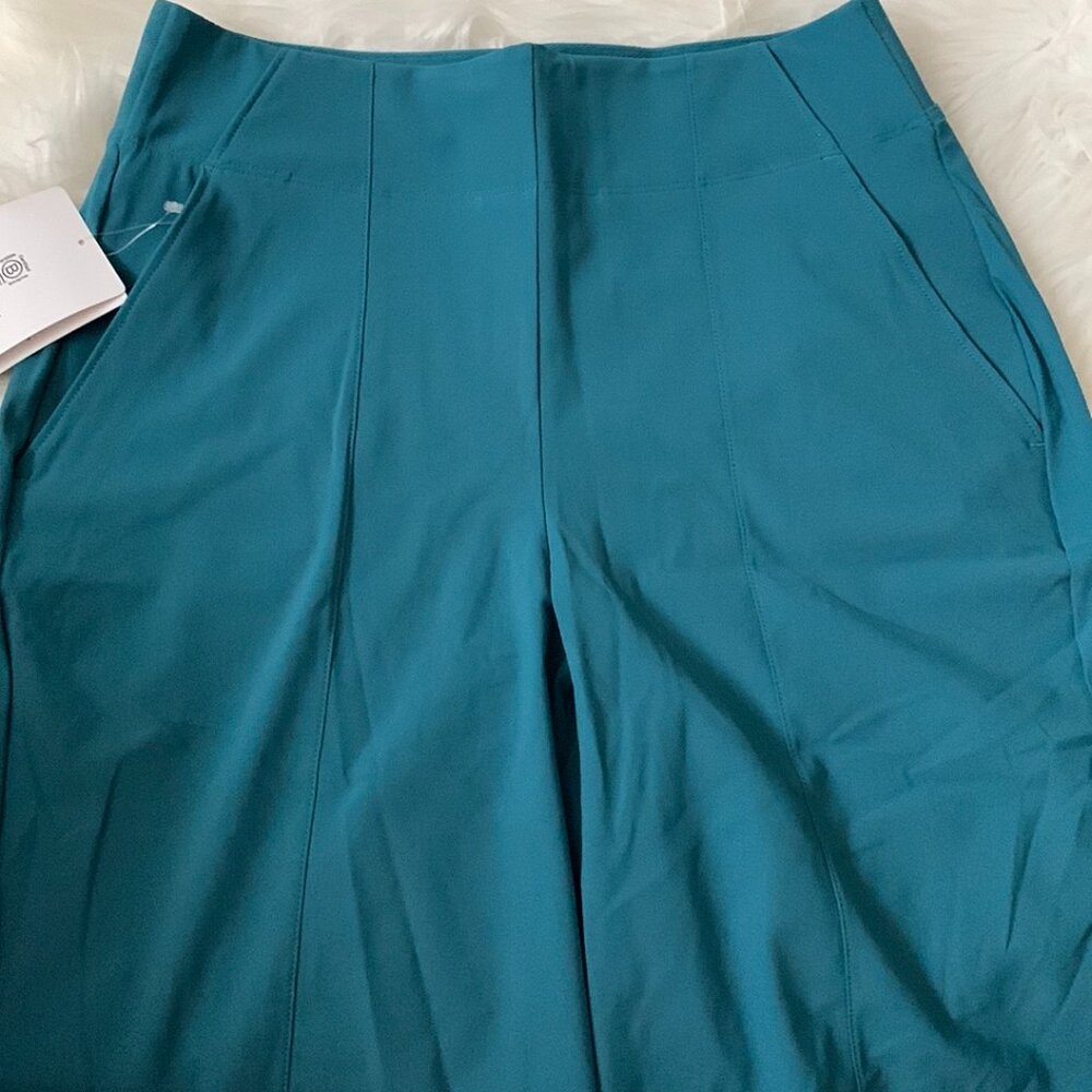 ATHLETA Cosmic Bermuda Shorts in Dark Green Sz 4 - Picture 3 of 5